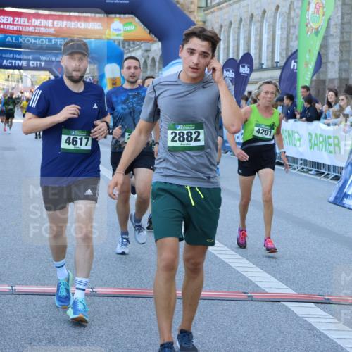 01.09.2024 - BARMER Alsterlauf Strokosch-Dieckow http://msf.ph/oto/6889663 01.09.2024 09:47:16 Ziel 2074, 2090, 2324, 2882, 3073, 3087, 4201, 4284, 4617, 4877, 5060, 5076, 5077 meine-sportfotos.de