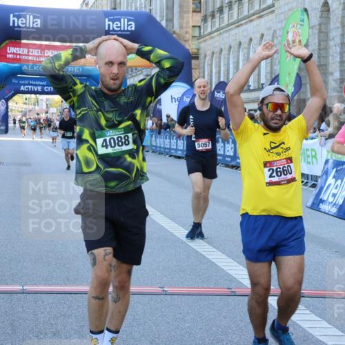 01.09.2024 - BARMER Alsterlauf Strokosch-Dieckow http://msf.ph/oto/6889696 01.09.2024 09:47:31 Ziel 2660, 3003, 4088, 4483, 4491, 5002, 5057, 8092, 8119, 8305 meine-sportfotos.de