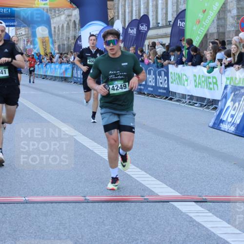 01.09.2024 - BARMER Alsterlauf Strokosch-Dieckow http://msf.ph/oto/6889743 01.09.2024 09:47:55 Ziel 4064, 4198, 4249, 4256, 5004, 8118, 8241 meine-sportfotos.de