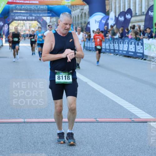 01.09.2024 - BARMER Alsterlauf Strokosch-Dieckow http://msf.ph/oto/6889764 01.09.2024 09:48:03 Ziel 2600, 2822, 3289, 4198, 4324, 4412, 4419, 4556, 4614, 5043, 5136, 8118, 8383 meine-sportfotos.de