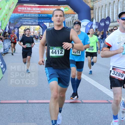 01.09.2024 - BARMER Alsterlauf Strokosch-Dieckow http://msf.ph/oto/6889776 01.09.2024 09:48:09 Ziel 2314, 2600, 2822, 2843, 3082, 3289, 4103, 4273, 4324, 4412, 4419, 4555, 4556, 4614, 4822, 5043, 5136, 8105, 8383 meine-sportfotos.de