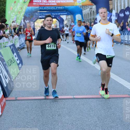 01.09.2024 - BARMER Alsterlauf Strokosch-Dieckow http://msf.ph/oto/6889777 01.09.2024 09:48:11 Ziel 2314, 2600, 2822, 2843, 3082, 3289, 4103, 4273, 4324, 4412, 4419, 4555, 4556, 4614, 4822, 5136, 8105, 8278, 8383 meine-sportfotos.de