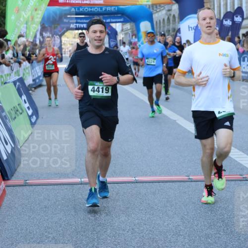01.09.2024 - BARMER Alsterlauf Strokosch-Dieckow http://msf.ph/oto/6889779 01.09.2024 09:48:11 Ziel 2314, 2600, 2822, 2843, 3082, 3289, 4103, 4273, 4324, 4412, 4419, 4555, 4556, 4614, 4822, 5136, 8105, 8278, 8383 meine-sportfotos.de