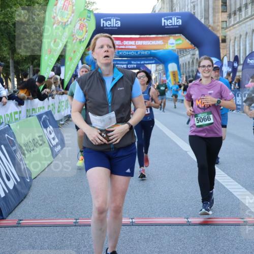 01.09.2024 - BARMER Alsterlauf Strokosch-Dieckow http://msf.ph/oto/6890234 01.09.2024 10:06:02 Ziel 2076, 2170, 2265, 2499, 2592, 2858, 2892, 2983, 3005, 3256, 3331, 3444, 3490, 3514, 3627, 3665, 3769, 4016, 4060, 4517, 4801, 4854, 5021, 5022, 5066, 5067 meine-sportfotos.de