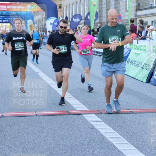 01.09.2024 - BARMER Alsterlauf Strokosch-Dieckow http://msf.ph/oto/6890255 01.09.2024 10:06:12 Ziel 2076, 2214, 2418, 2739, 3161, 3256, 3299, 3436, 3490, 3514, 3944, 4016, 4060, 4465, 5067, 5160, 8027, 8359 meine-sportfotos.de