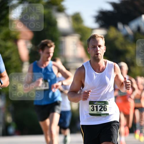 01.09.2024 - BARMER Alsterlauf Dr. Thomas Lammeyer http://msf.ph/oto/6891685 01.09.2024 09:22:29 Laufen 35, 3126 meine-sportfotos.de