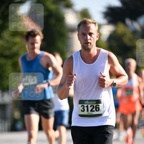 01.09.2024 - BARMER Alsterlauf Dr. Thomas Lammeyer http://msf.ph/oto/6891689 01.09.2024 09:22:29 Laufen 35, 3126 meine-sportfotos.de