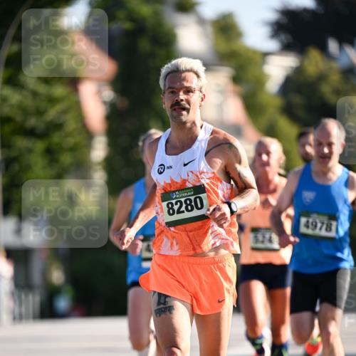 01.09.2024 - BARMER Alsterlauf Dr. Thomas Lammeyer http://msf.ph/oto/6891704 01.09.2024 09:22:32 Laufen 35, 8280, 4978 meine-sportfotos.de