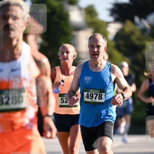 01.09.2024 - BARMER Alsterlauf Dr. Thomas Lammeyer http://msf.ph/oto/6891712 01.09.2024 09:22:33 Laufen 8280, 52, 35, 4978 meine-sportfotos.de