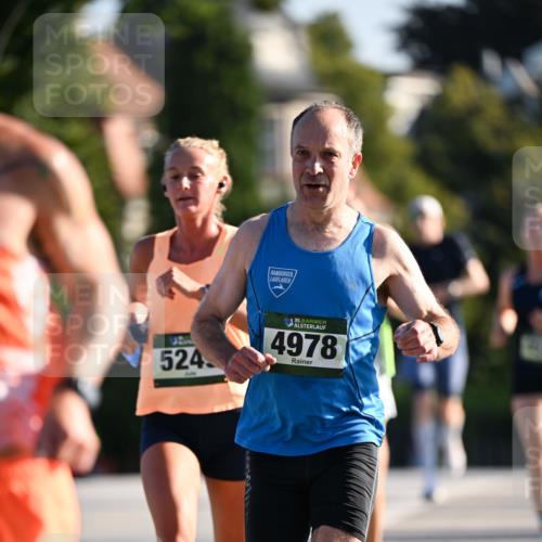 01.09.2024 - BARMER Alsterlauf Dr. Thomas Lammeyer http://msf.ph/oto/6891714 01.09.2024 09:22:34 Laufen 524, 35, 4978 meine-sportfotos.de