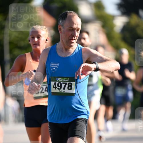 01.09.2024 - BARMER Alsterlauf Dr. Thomas Lammeyer http://msf.ph/oto/6891718 01.09.2024 09:22:34 Laufen 24, 35, 4978 meine-sportfotos.de