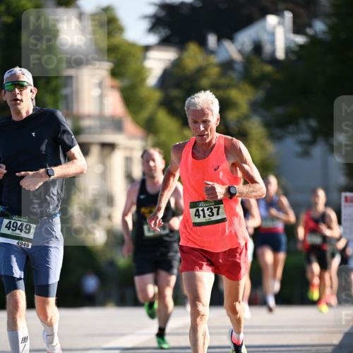 01.09.2024 - BARMER Alsterlauf Dr. Thomas Lammeyer http://msf.ph/oto/6891738 01.09.2024 09:22:37 Laufen 4949, 4949, 4137 meine-sportfotos.de