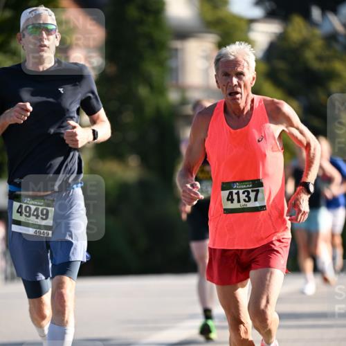 01.09.2024 - BARMER Alsterlauf Dr. Thomas Lammeyer http://msf.ph/oto/6891745 01.09.2024 09:22:38 Laufen 135, 4949, 4949, 135, 4137 meine-sportfotos.de