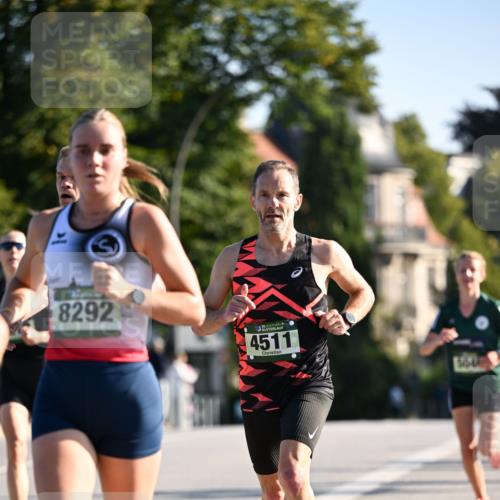 01.09.2024 - BARMER Alsterlauf Dr. Thomas Lammeyer http://msf.ph/oto/6891777 01.09.2024 09:22:44 Laufen 8292, 35, 4511 meine-sportfotos.de