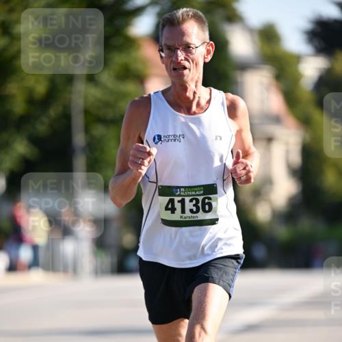 01.09.2024 - BARMER Alsterlauf Dr. Thomas Lammeyer http://msf.ph/oto/6891811 01.09.2024 09:22:50 Laufen 35, 4136 meine-sportfotos.de