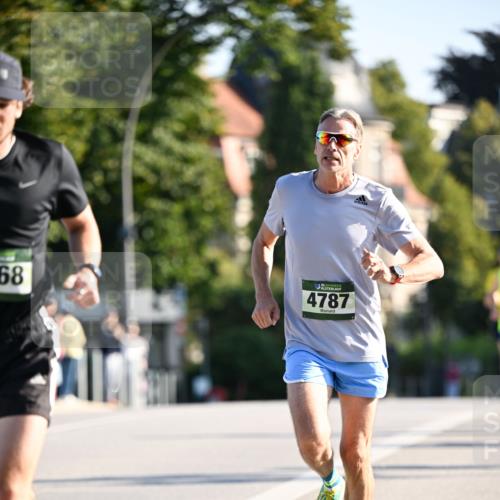 01.09.2024 - BARMER Alsterlauf Dr. Thomas Lammeyer http://msf.ph/oto/6891824 01.09.2024 09:22:54 Laufen 68, 135, 4787 meine-sportfotos.de