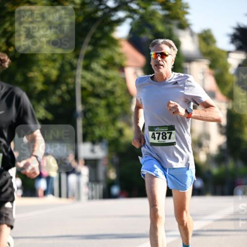 01.09.2024 - BARMER Alsterlauf Dr. Thomas Lammeyer http://msf.ph/oto/6891825 01.09.2024 09:22:54 Laufen 4787 meine-sportfotos.de