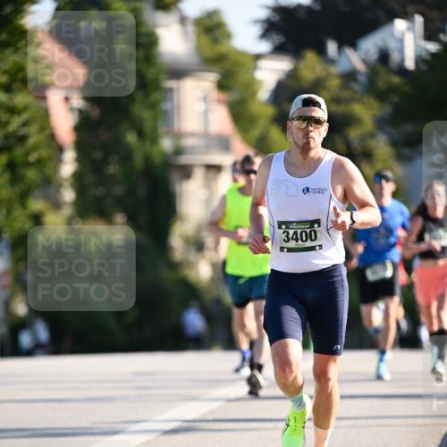 01.09.2024 - BARMER Alsterlauf Dr. Thomas Lammeyer http://msf.ph/oto/6891832 01.09.2024 09:22:56 Laufen 3400 meine-sportfotos.de