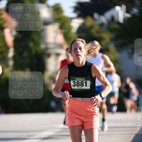 01.09.2024 - BARMER Alsterlauf Dr. Thomas Lammeyer http://msf.ph/oto/6891854 01.09.2024 09:23:00 Laufen 135, 3881 meine-sportfotos.de