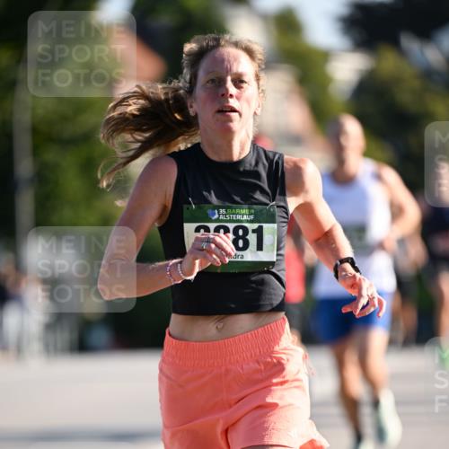 01.09.2024 - BARMER Alsterlauf Dr. Thomas Lammeyer http://msf.ph/oto/6891862 01.09.2024 09:23:01 Laufen 35, 81 meine-sportfotos.de