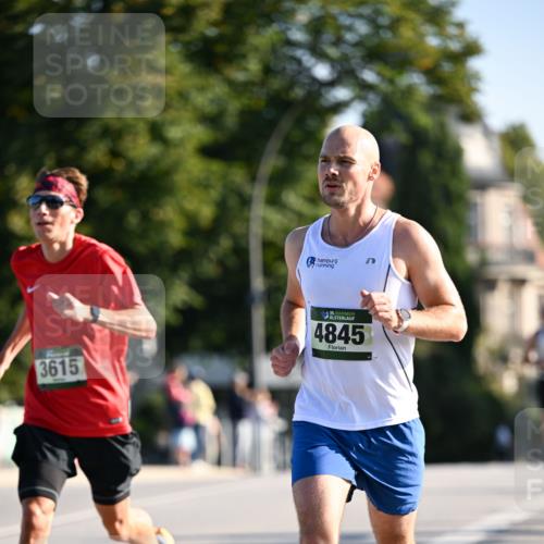 01.09.2024 - BARMER Alsterlauf Dr. Thomas Lammeyer http://msf.ph/oto/6891871 01.09.2024 09:23:03 Laufen 3615, 1635, 4845 meine-sportfotos.de