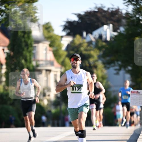 01.09.2024 - BARMER Alsterlauf Dr. Thomas Lammeyer http://msf.ph/oto/6891882 01.09.2024 09:23:06 Laufen 8139 meine-sportfotos.de