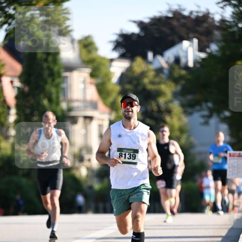 01.09.2024 - BARMER Alsterlauf Dr. Thomas Lammeyer http://msf.ph/oto/6891883 01.09.2024 09:23:06 Laufen 8139 meine-sportfotos.de