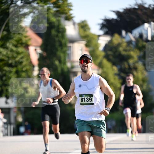 01.09.2024 - BARMER Alsterlauf Dr. Thomas Lammeyer http://msf.ph/oto/6891887 01.09.2024 09:23:06 Laufen 8139 meine-sportfotos.de
