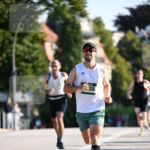 01.09.2024 - BARMER Alsterlauf Dr. Thomas Lammeyer http://msf.ph/oto/6891889 01.09.2024 09:23:07 Laufen 39 meine-sportfotos.de