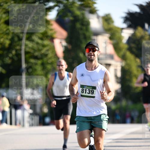 01.09.2024 - BARMER Alsterlauf Dr. Thomas Lammeyer http://msf.ph/oto/6891890 01.09.2024 09:23:07 Laufen 8139 meine-sportfotos.de