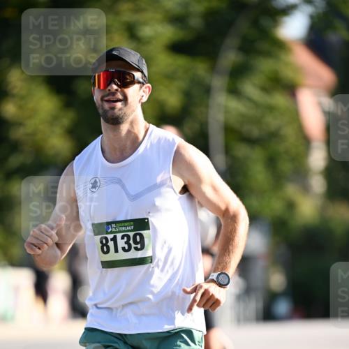 01.09.2024 - BARMER Alsterlauf Dr. Thomas Lammeyer http://msf.ph/oto/6891900 01.09.2024 09:23:08 Laufen 35, 8139 meine-sportfotos.de