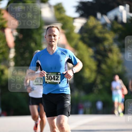 01.09.2024 - BARMER Alsterlauf Dr. Thomas Lammeyer http://msf.ph/oto/6891915 01.09.2024 09:23:11 Laufen 135, 3042 meine-sportfotos.de
