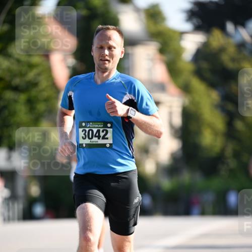 01.09.2024 - BARMER Alsterlauf Dr. Thomas Lammeyer http://msf.ph/oto/6891919 01.09.2024 09:23:12 Laufen 135, 3042 meine-sportfotos.de