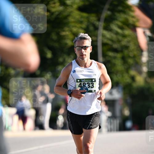 01.09.2024 - BARMER Alsterlauf Dr. Thomas Lammeyer http://msf.ph/oto/6891924 01.09.2024 09:23:13 Laufen 35, 4833 meine-sportfotos.de