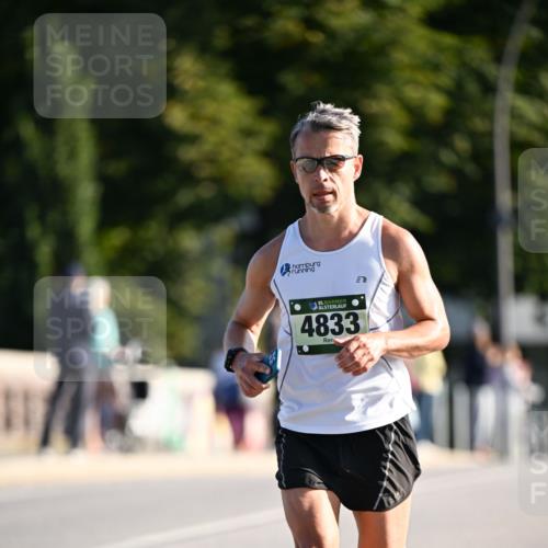 01.09.2024 - BARMER Alsterlauf Dr. Thomas Lammeyer http://msf.ph/oto/6891928 01.09.2024 09:23:14 Laufen 135, 4833 meine-sportfotos.de
