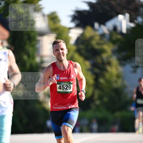 01.09.2024 - BARMER Alsterlauf Dr. Thomas Lammeyer http://msf.ph/oto/6891964 01.09.2024 09:23:21 Laufen 35, 4529, 2024 meine-sportfotos.de