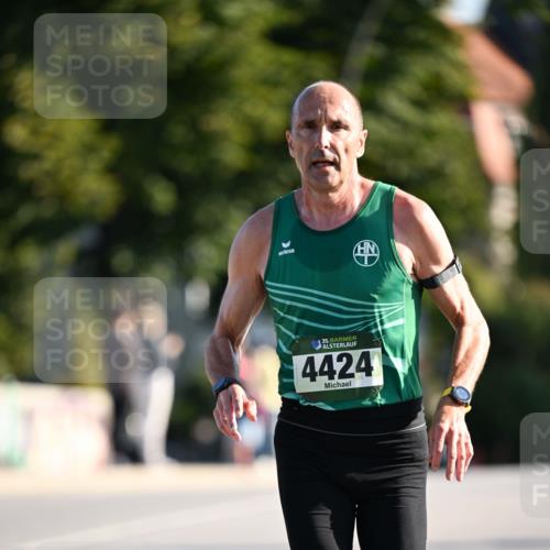 01.09.2024 - BARMER Alsterlauf Dr. Thomas Lammeyer http://msf.ph/oto/6892028 01.09.2024 09:23:34 Laufen 35, 4424 meine-sportfotos.de