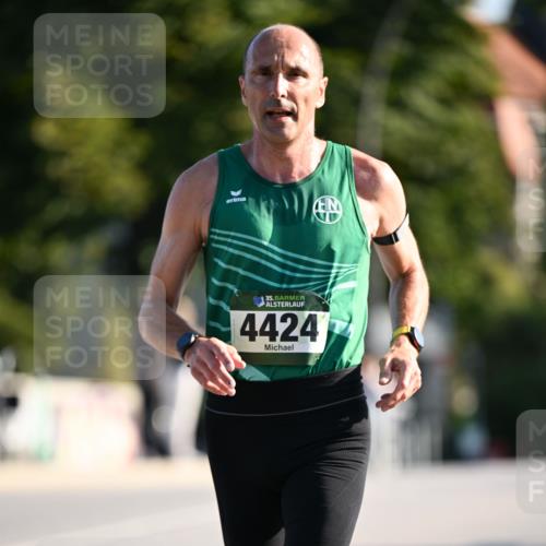 01.09.2024 - BARMER Alsterlauf Dr. Thomas Lammeyer http://msf.ph/oto/6892030 01.09.2024 09:23:34 Laufen 35, 4424 meine-sportfotos.de