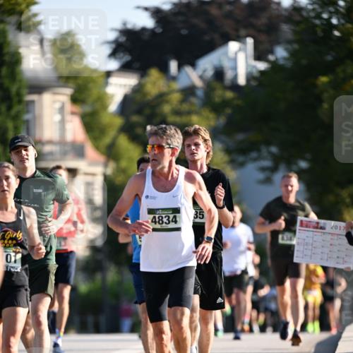 01.09.2024 - BARMER Alsterlauf Dr. Thomas Lammeyer http://msf.ph/oto/6892043 01.09.2024 09:23:38 Laufen 4834, 000, 01, 35, 2017, 1111 meine-sportfotos.de