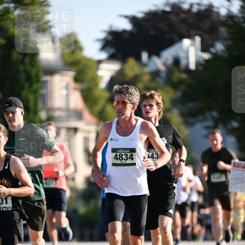 01.09.2024 - BARMER Alsterlauf Dr. Thomas Lammeyer http://msf.ph/oto/6892046 01.09.2024 09:23:38 Laufen 01, 4834, 443 meine-sportfotos.de