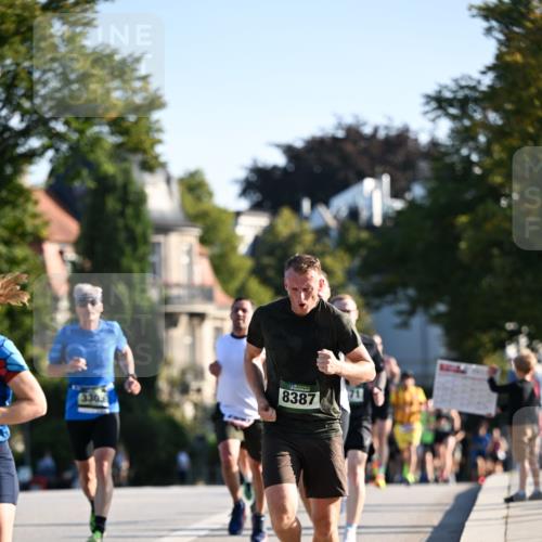 01.09.2024 - BARMER Alsterlauf Dr. Thomas Lammeyer http://msf.ph/oto/6892063 01.09.2024 09:23:42 Laufen 8387, 3303 meine-sportfotos.de