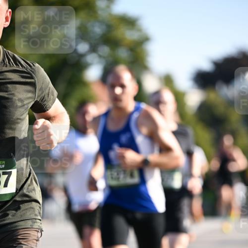 01.09.2024 - BARMER Alsterlauf Dr. Thomas Lammeyer http://msf.ph/oto/6892081 01.09.2024 09:23:45 Laufen 37 meine-sportfotos.de