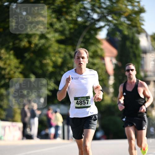 01.09.2024 - BARMER Alsterlauf Dr. Thomas Lammeyer http://msf.ph/oto/6892091 01.09.2024 09:23:48 Laufen 4857 meine-sportfotos.de