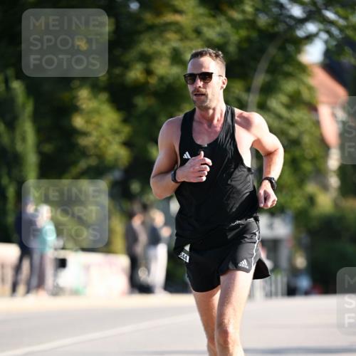 01.09.2024 - BARMER Alsterlauf Dr. Thomas Lammeyer http://msf.ph/oto/6892102 01.09.2024 09:23:49 Laufen  meine-sportfotos.de