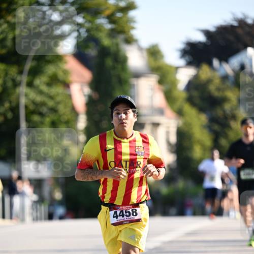 01.09.2024 - BARMER Alsterlauf Dr. Thomas Lammeyer http://msf.ph/oto/6892104 01.09.2024 09:23:50 Laufen 35, 4458 meine-sportfotos.de