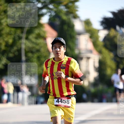01.09.2024 - BARMER Alsterlauf Dr. Thomas Lammeyer http://msf.ph/oto/6892108 01.09.2024 09:23:50 Laufen 4458 meine-sportfotos.de