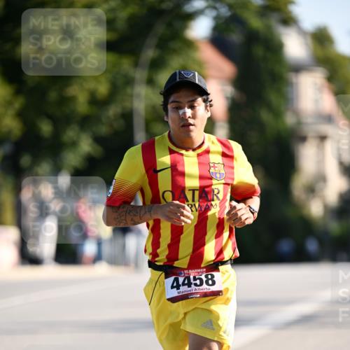 01.09.2024 - BARMER Alsterlauf Dr. Thomas Lammeyer http://msf.ph/oto/6892111 01.09.2024 09:23:51 Laufen 35, 4458 meine-sportfotos.de
