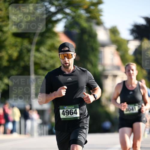 01.09.2024 - BARMER Alsterlauf Dr. Thomas Lammeyer http://msf.ph/oto/6892121 01.09.2024 09:23:53 Laufen 35, 4964, 3041 meine-sportfotos.de