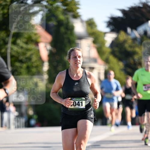 01.09.2024 - BARMER Alsterlauf Dr. Thomas Lammeyer http://msf.ph/oto/6892123 01.09.2024 09:23:54 Laufen 35, 041 meine-sportfotos.de