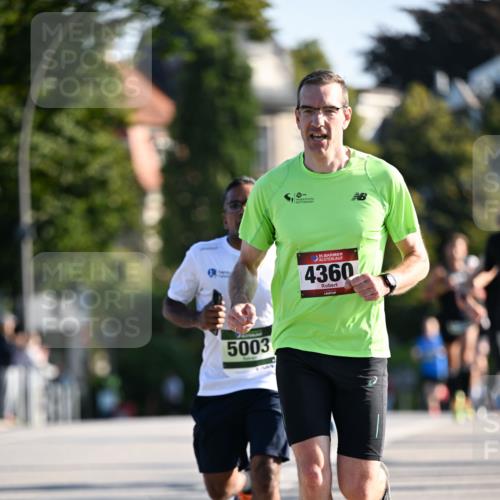 01.09.2024 - BARMER Alsterlauf Dr. Thomas Lammeyer http://msf.ph/oto/6892139 01.09.2024 09:23:56 Laufen 5003, 35, 4360 meine-sportfotos.de